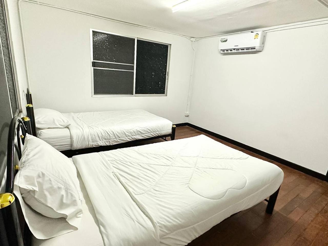 Adora Hostel Chiang Mai Exterior photo